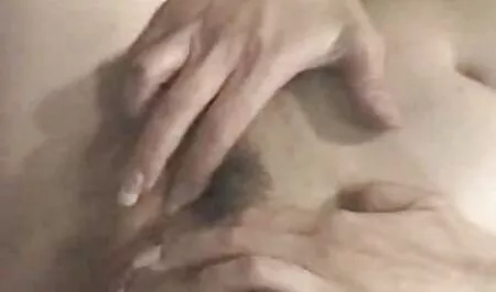 הדבוניתname סרטים ארוטיים לצפייה ישירה בחינם