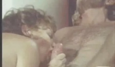 סוזן יאנג מלשחק עם הדגדגן פורנו לצפיה חינם במצלמה ולהפיץ מפשעה לאדם מבוגר