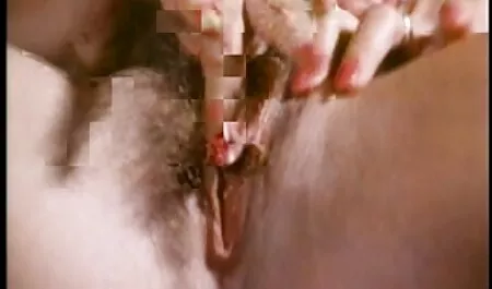 לידיה אתרי פורנו לצפייה ישירה אם בסדינים.